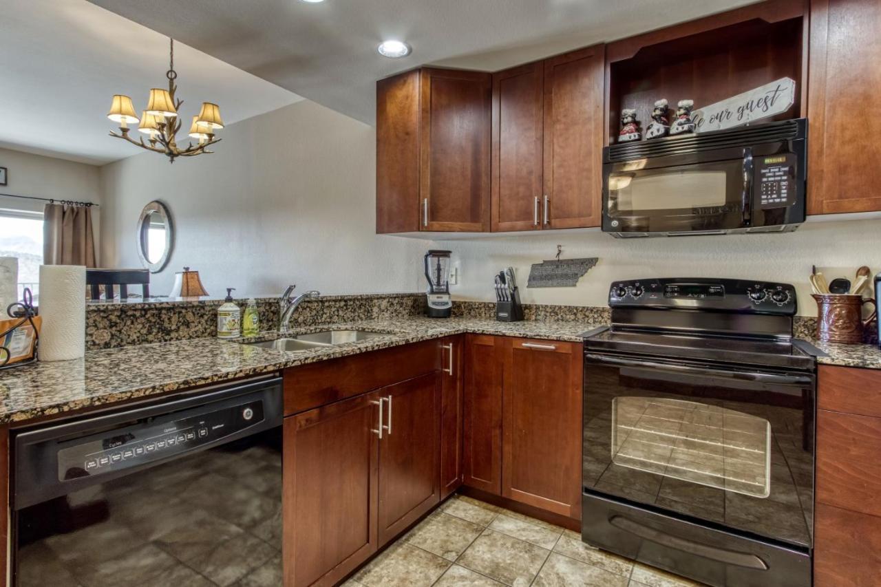 Gorgeous 2Bd 2Bth Condo With Mountain Views Pool Hot Tub Game Room Close To Parkway 鸽子谷 外观 照片